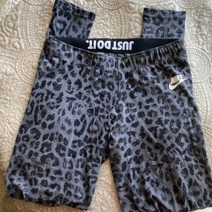 Nike cheetah leggings size small